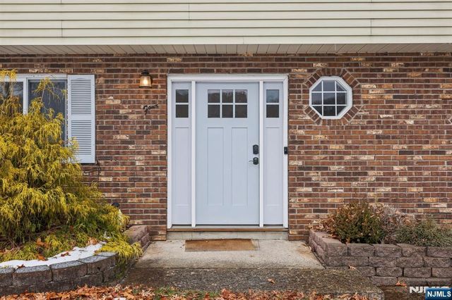 4 Birch Road, Ringwood, NJ 07456