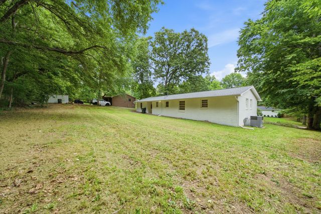 115 Meadow Dr, Dickson, TN 37055
