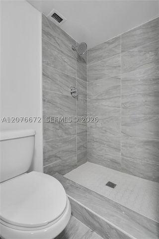 9001 SW 77th Ave C402, Miami, FL 33156