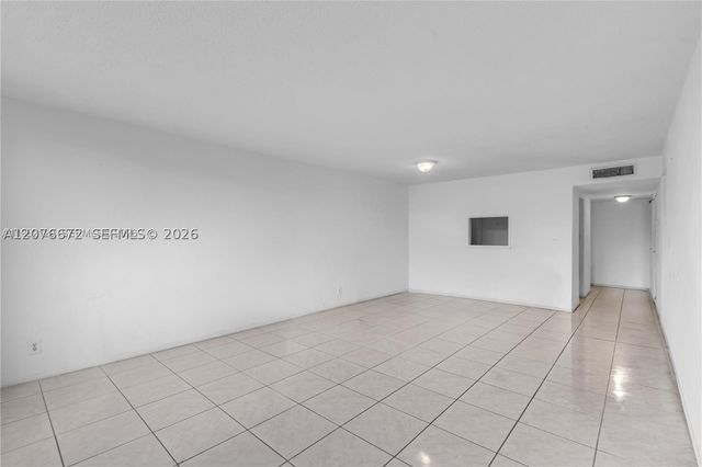 9001 SW 77th Ave C402, Miami, FL 33156