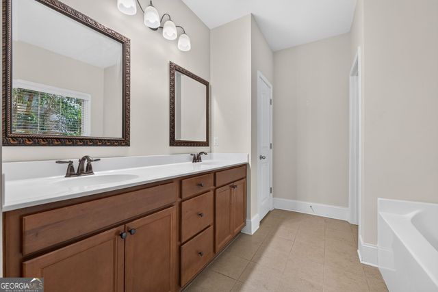 1143 Pebble Creek Lane, Locust Grove, GA 30248