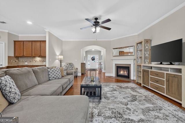 1143 Pebble Creek Lane, Locust Grove, GA 30248