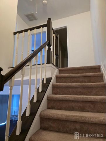 90 Almond Drive, Franklin Twsp, NJ 08873