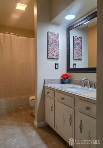 90 Almond Drive, Franklin Twsp, NJ 08873