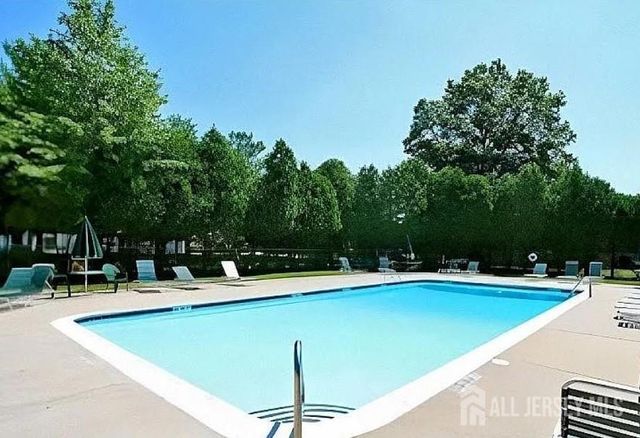 90 Almond Drive, Franklin Twsp, NJ 08873