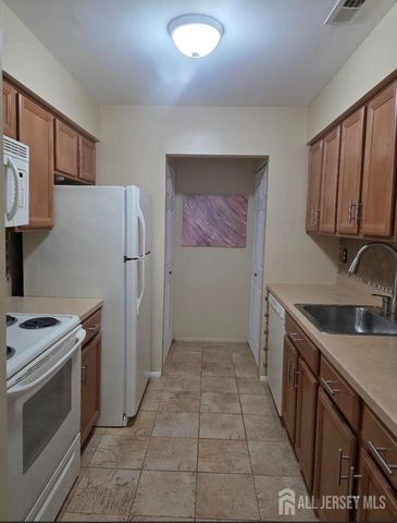 90 Almond Drive, Franklin Twsp, NJ 08873