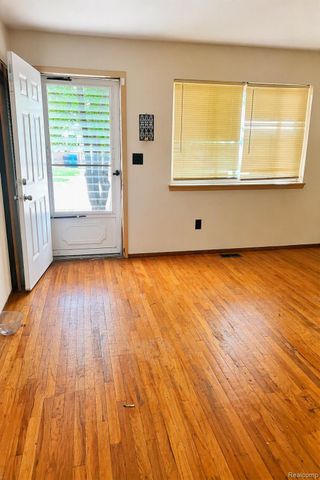 8064 Timken Avenue, Warren, MI 48089
