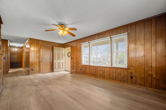 210 Lee Ave, Woodbury, TN 37190