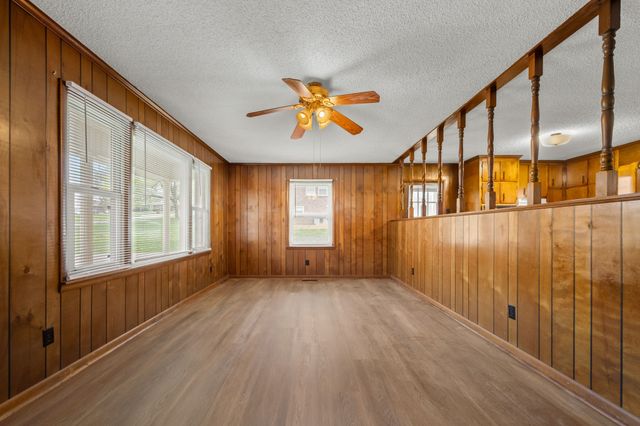 210 Lee Ave, Woodbury, TN 37190