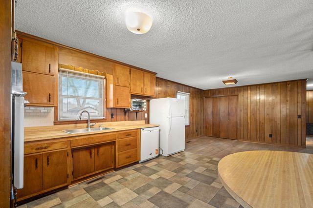 210 Lee Ave, Woodbury, TN 37190