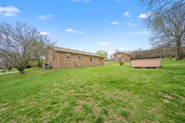 210 Lee Ave, Woodbury, TN 37190
