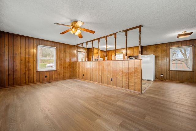 210 Lee Ave, Woodbury, TN 37190