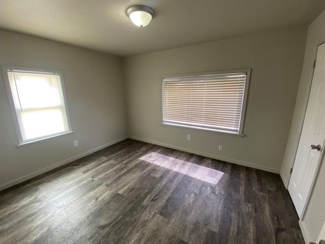 555 E Harmon Drive, Midwest City, OK 73110