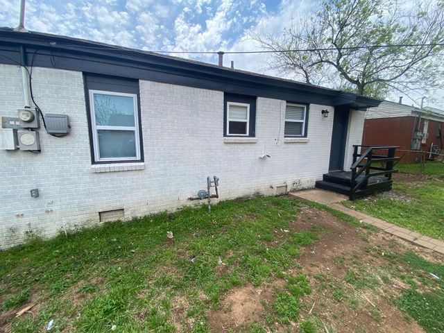 555 E Harmon Drive, Midwest City, OK 73110