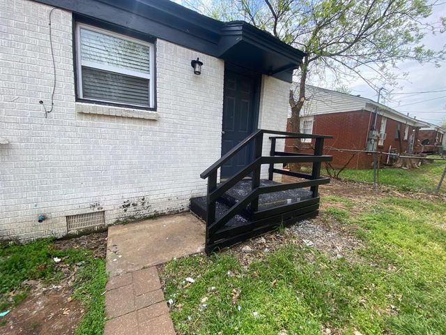 555 E Harmon Drive, Midwest City, OK 73110