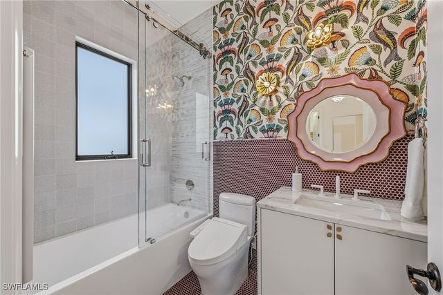 2243 Residence CIR, Naples, FL 34105