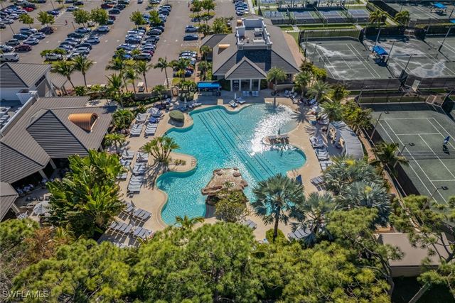 2243 Residence CIR, Naples, FL 34105