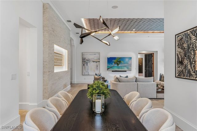 2243 Residence CIR, Naples, FL 34105