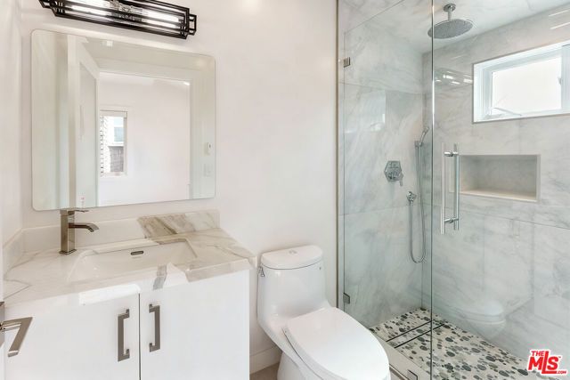 3850 Glenalbyn Drive, Los Angeles, CA 90065