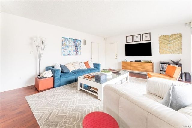 943 19th, Santa Monica, CA 90403