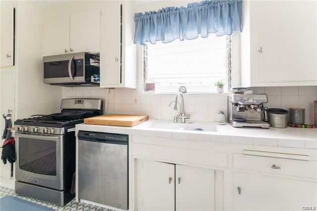 943 19th, Santa Monica, CA 90403