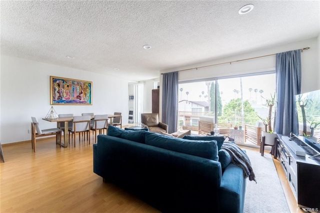 943 19th, Santa Monica, CA 90403