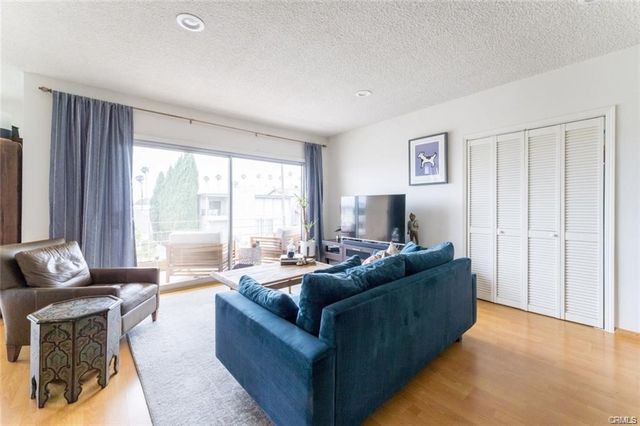 943 19th, Santa Monica, CA 90403