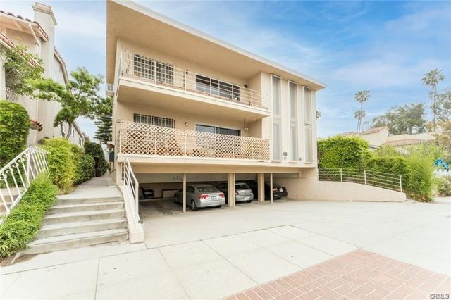 943 19th, Santa Monica, CA 90403