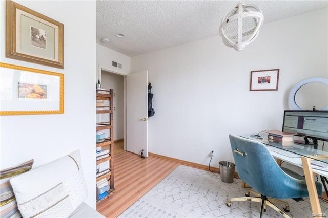 943 19th, Santa Monica, CA 90403
