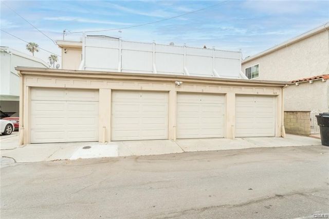 943 19th, Santa Monica, CA 90403