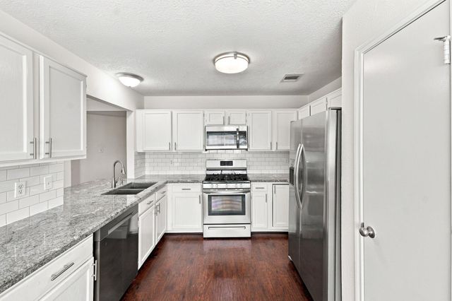 4119 Bentley Drive, Pearland, TX 77584
