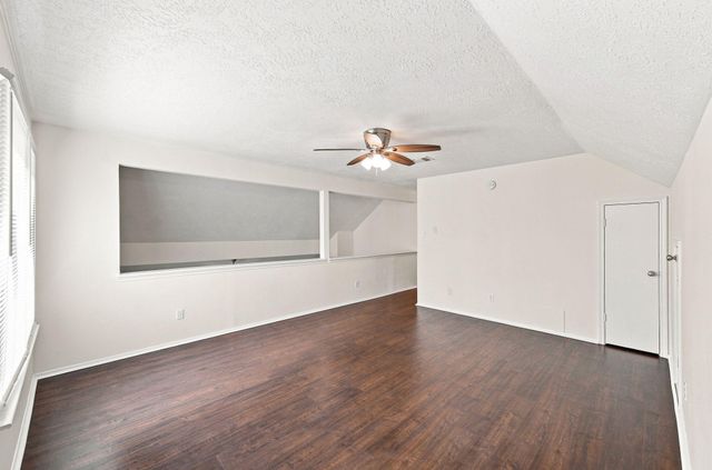 4119 Bentley Drive, Pearland, TX 77584