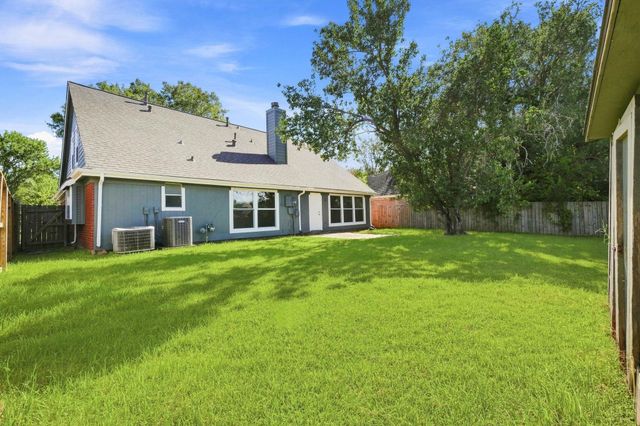 4119 Bentley Drive, Pearland, TX 77584