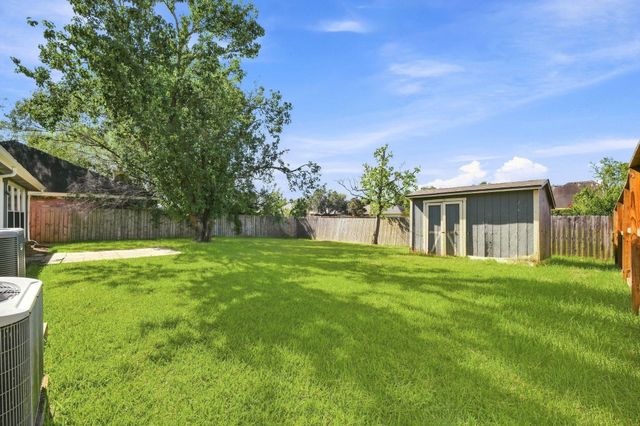 4119 Bentley Drive, Pearland, TX 77584