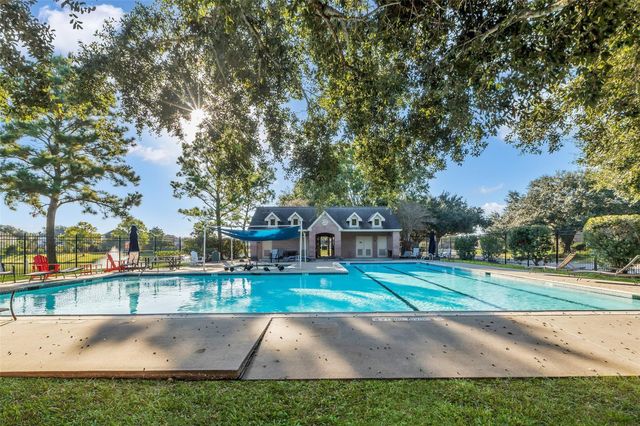 4119 Bentley Drive, Pearland, TX 77584