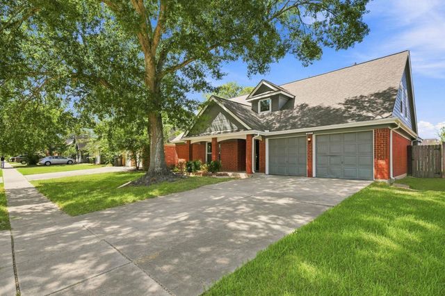 4119 Bentley Drive, Pearland, TX 77584
