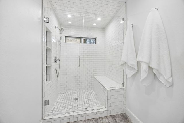 8043 Moss Meadows Drive, Dallas, TX 75231