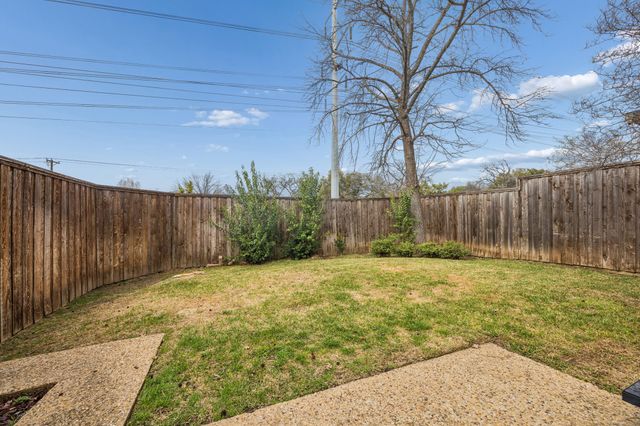 8043 Moss Meadows Drive, Dallas, TX 75231