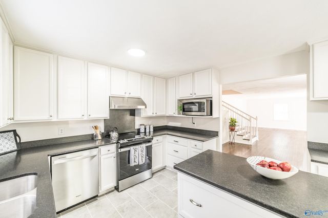 7175 Moores Mill Road NE, Huntsville, AL 35811