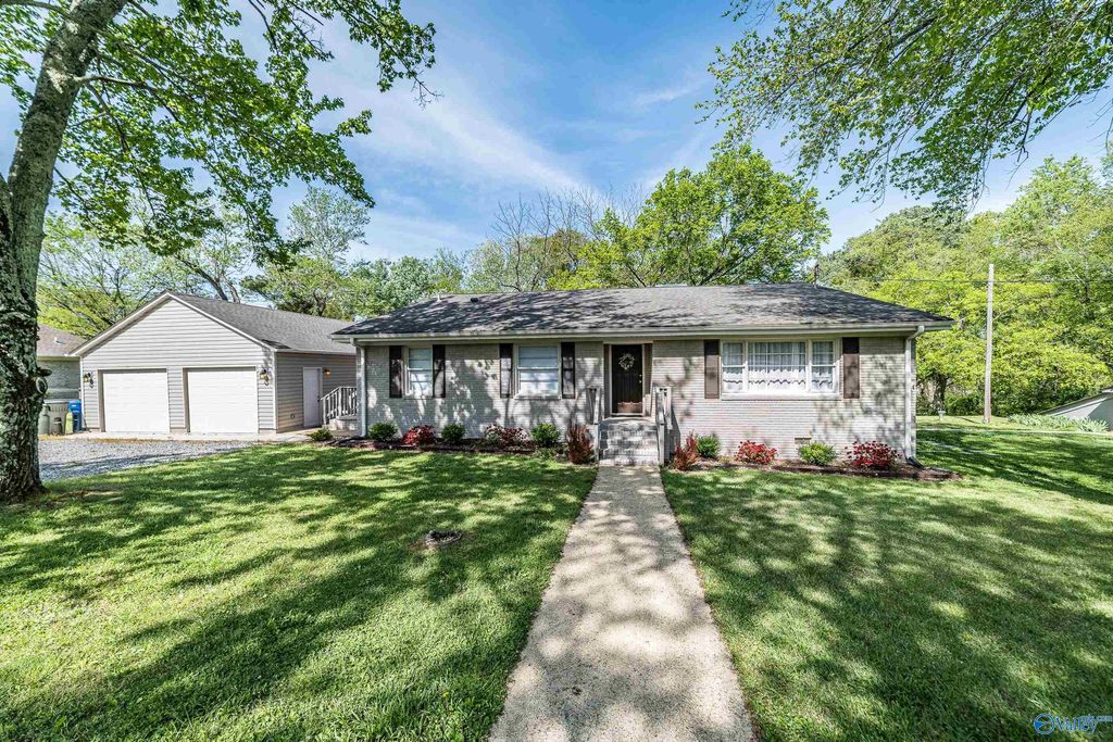 7175 Moores Mill Road NE, Huntsville, AL 35811