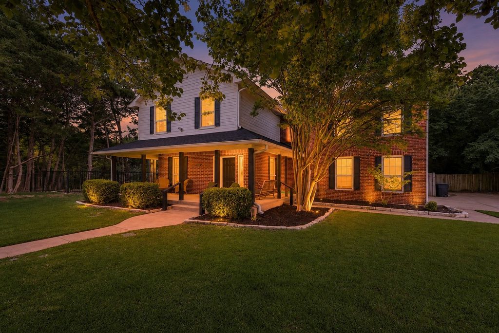 7030 Pecan Creek Circle, Midlothian, TX 76065