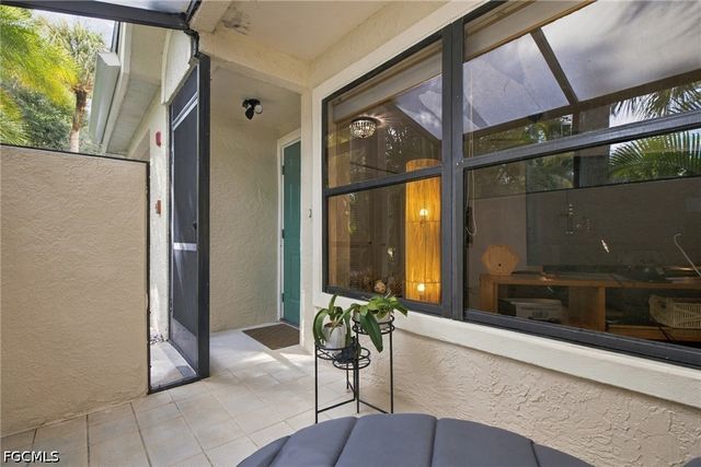 55 Emerald Woods DR C9, Naples, FL 34108