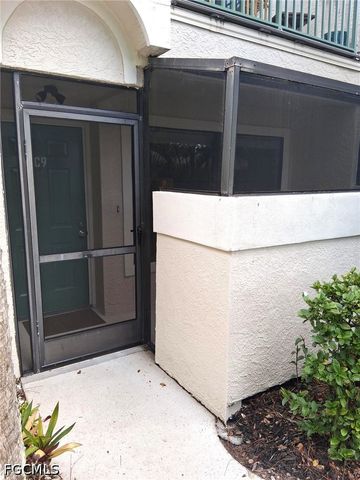 55 Emerald Woods DR C9, Naples, FL 34108