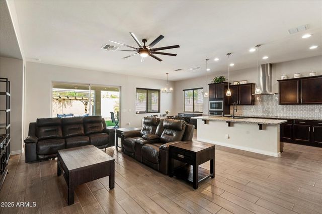 7424 W Jasmine Trail, Peoria, AZ 85383