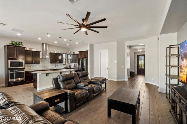 7424 W Jasmine Trail, Peoria, AZ 85383