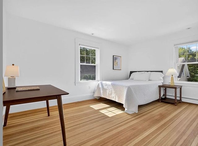 39 Twitchell, Wellesley, MA 02481