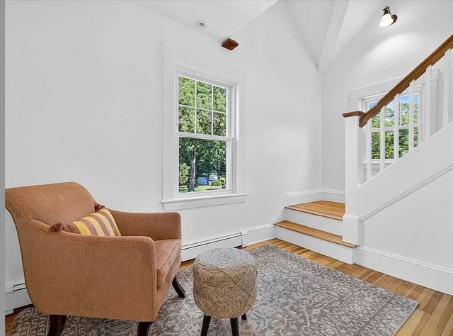 39 Twitchell, Wellesley, MA 02481