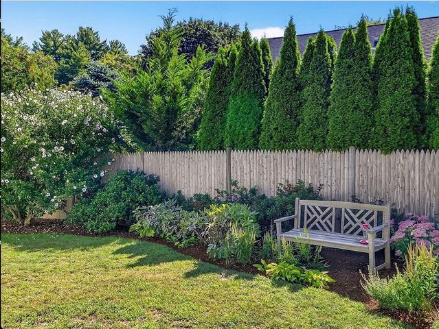 39 Twitchell, Wellesley, MA 02481