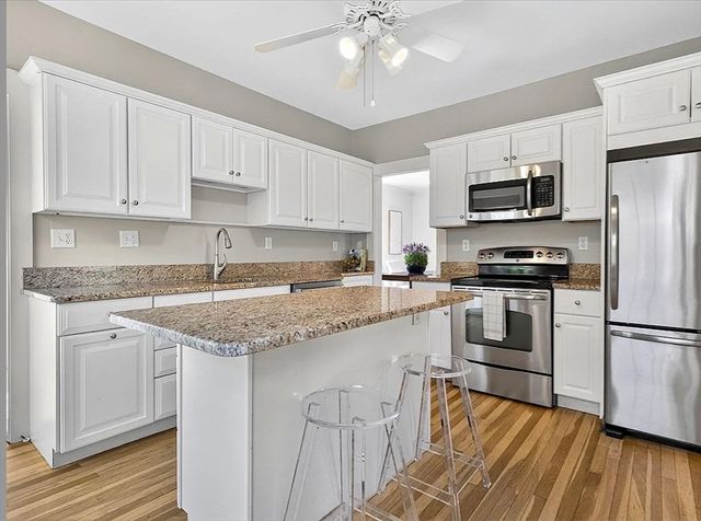 39 Twitchell, Wellesley, MA 02481