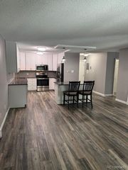 3082 S Wheeling Way 211, Aurora, CO 80014